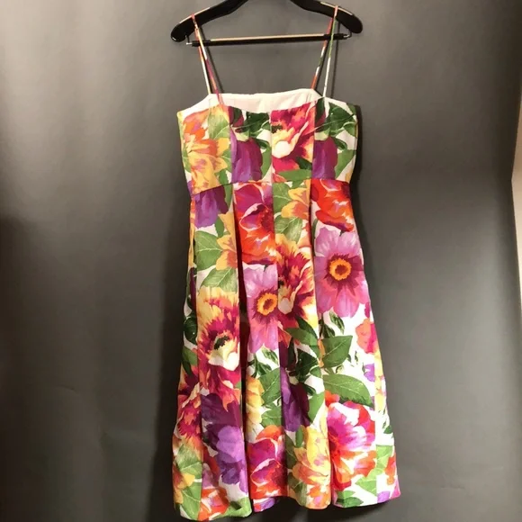 Gabby Skye floral dress. Size 12, - Picture 4 of 7